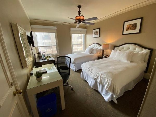 Kensington Park Hotel image 12